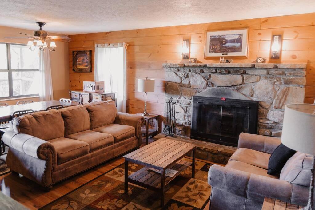 Misty Mountain Sunrise Villa Сивиървил Екстериор снимка