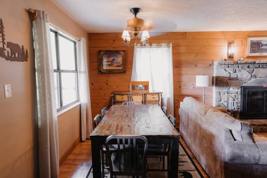 Misty Mountain Sunrise Villa Сивиървил Екстериор снимка